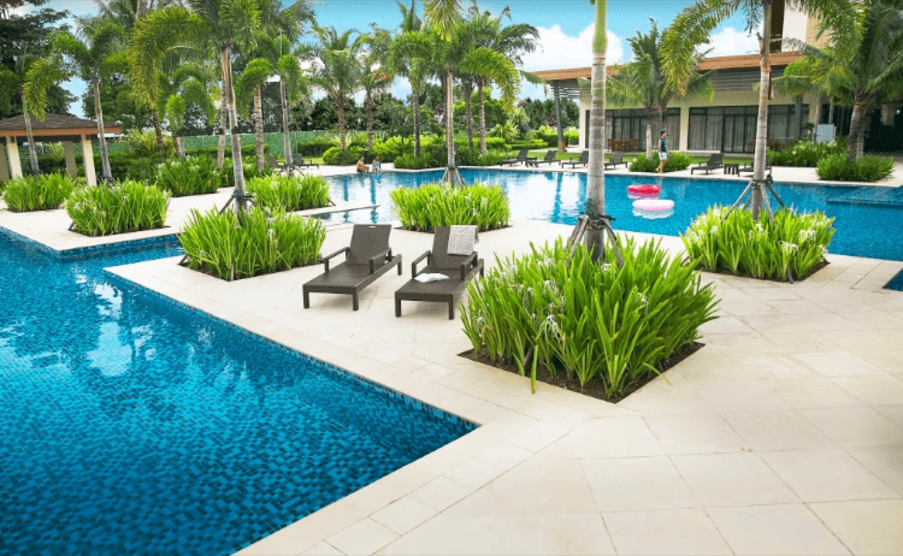 The Larsen Tower amenities, Amenity