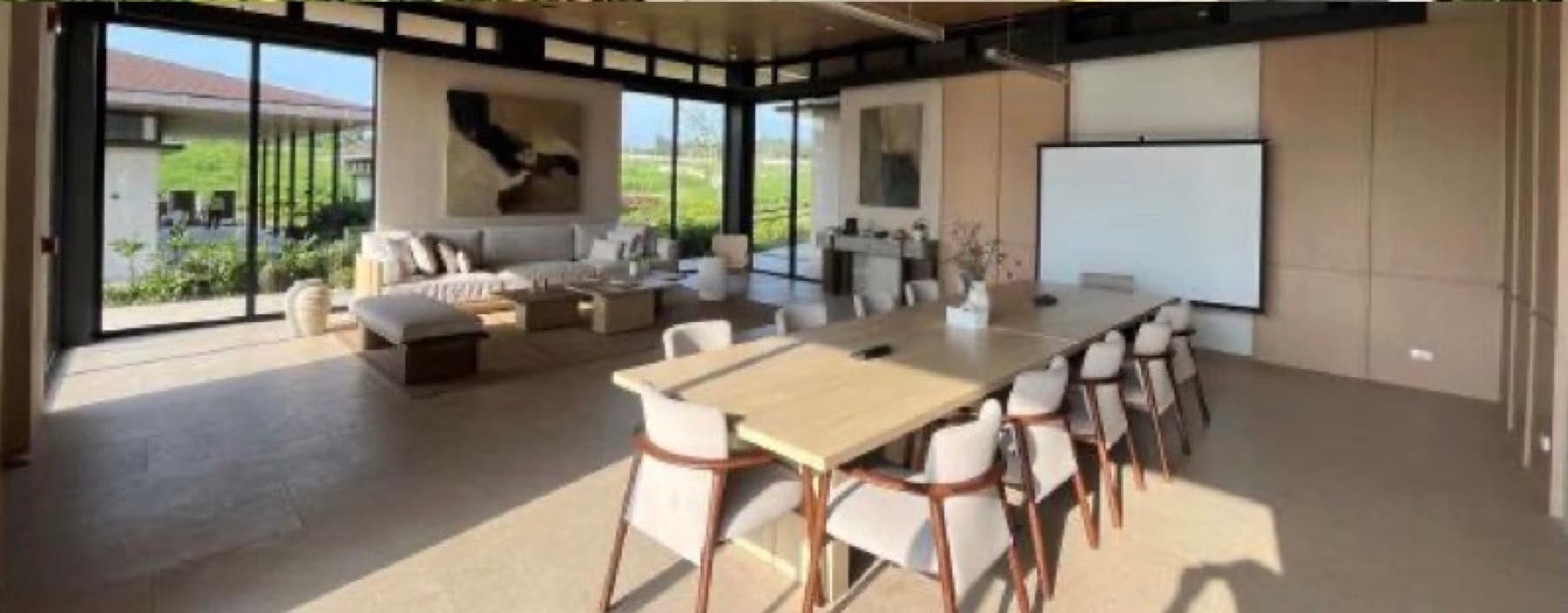 Verdea, inside the clubhouse (site photo)